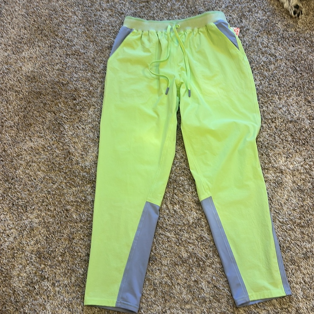 NWT Free People Cascade Joggers Limeade XS - Picture 4 of 8